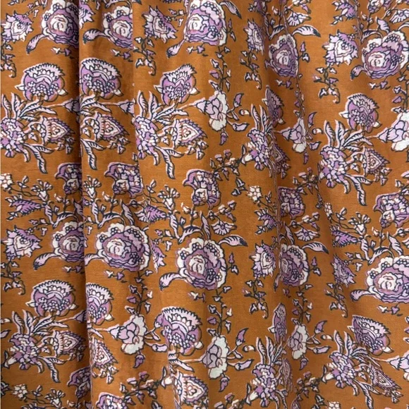 XiRENA Purple and Brown Floral Blouse - Picture 5 of 6